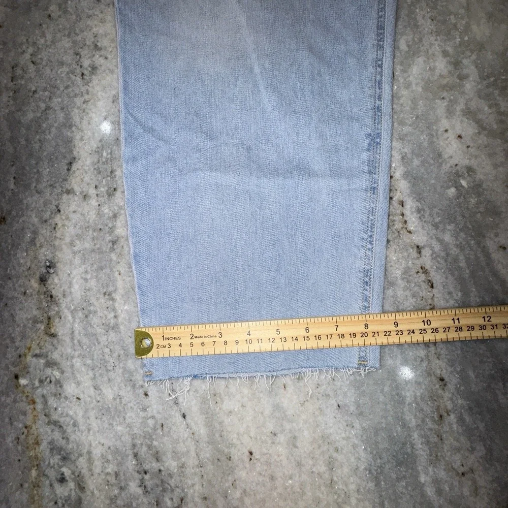 NWT Old Navy Plus Size Capri Jeans 47x25 Sz 24 Boyfriend Mid Rise Light Wash